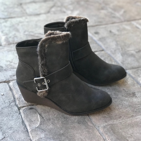 Kitten Low Wedge Buckle Ankle Bootie - Picture 5 of 8